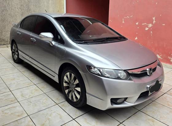 HONDA CIVIC 1.8 LXL SE 16V FLEX 4P AUTOMÁTICO HONDA CIVIC 1.8 LXL SE 16V FLEX 4P AUTOMÁTICO